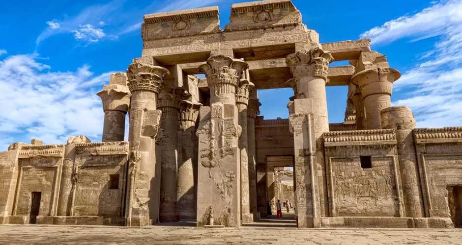 Kom-Ombo-to-visit-the-Greco-Roman-Sobek-Temple